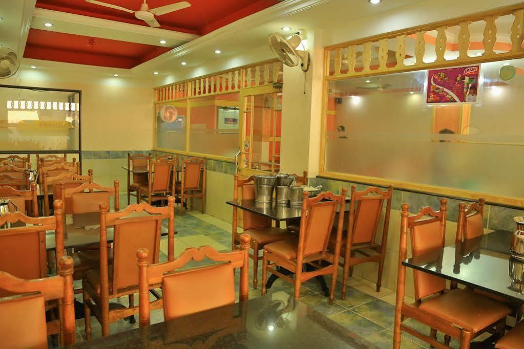 Hotel Srinivas Kochi Exterior foto